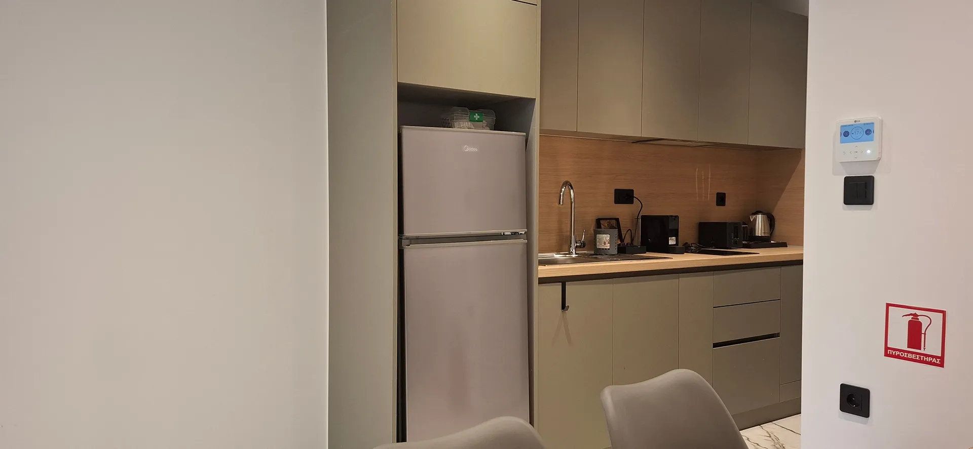 Tiara Holidays - Ilion Apartments -  Junior Suite - kitchen